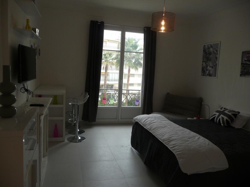 Cannes, Croisette, Palais Miramar Habitación foto